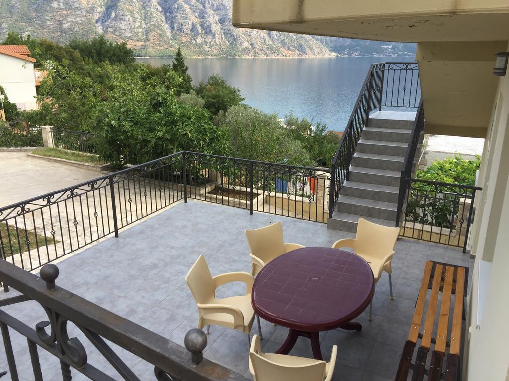 Luxury Apartments Kotor Buitenkant foto