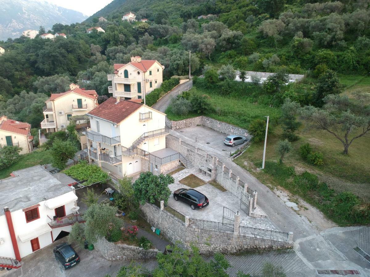 Luxury Apartments Kotor Buitenkant foto