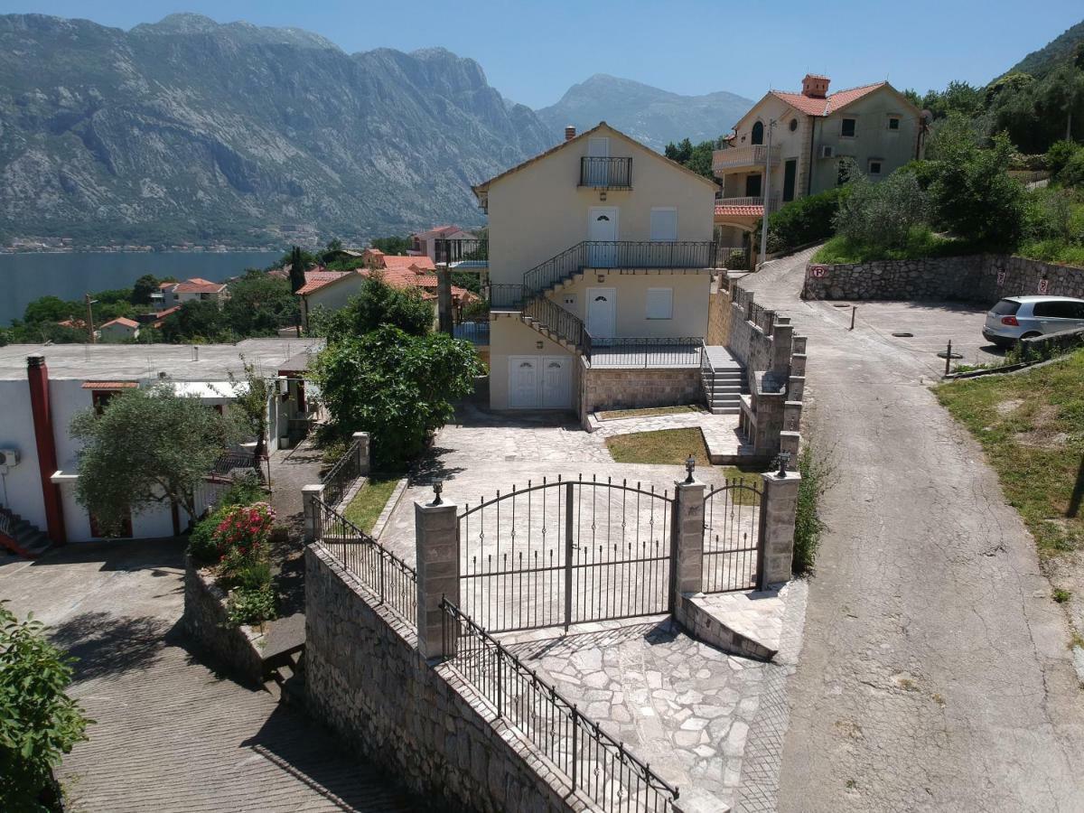 Luxury Apartments Kotor Buitenkant foto