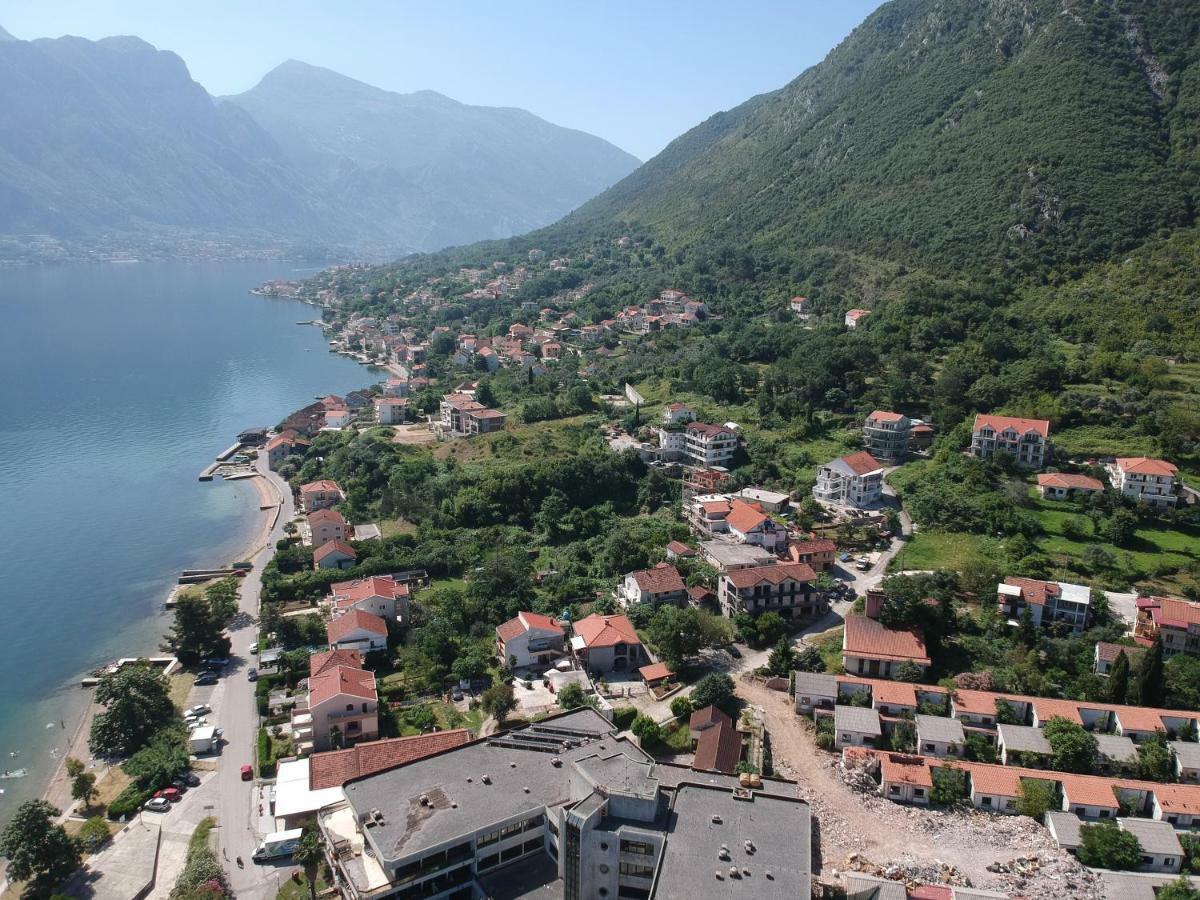 Luxury Apartments Kotor Buitenkant foto